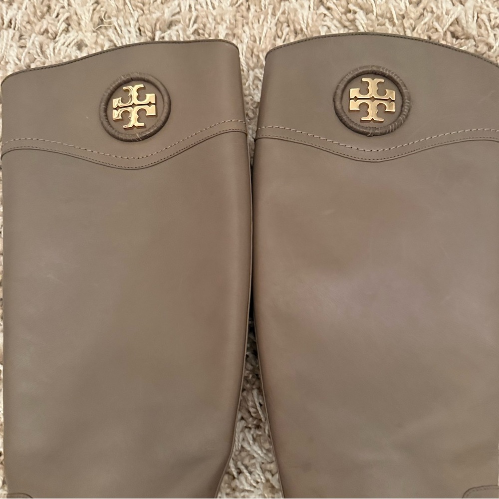 TORY BURCH ASHLYNN RIDING BOOT PORCINI US Women’s Size 6 Tall Boot w/ Box - Picture 10 of 16
